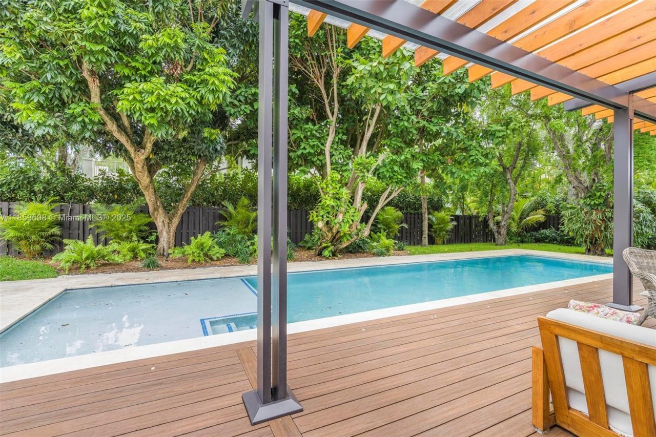 7560 SW 144th St, Palmetto Bay, FL 33158 Photo