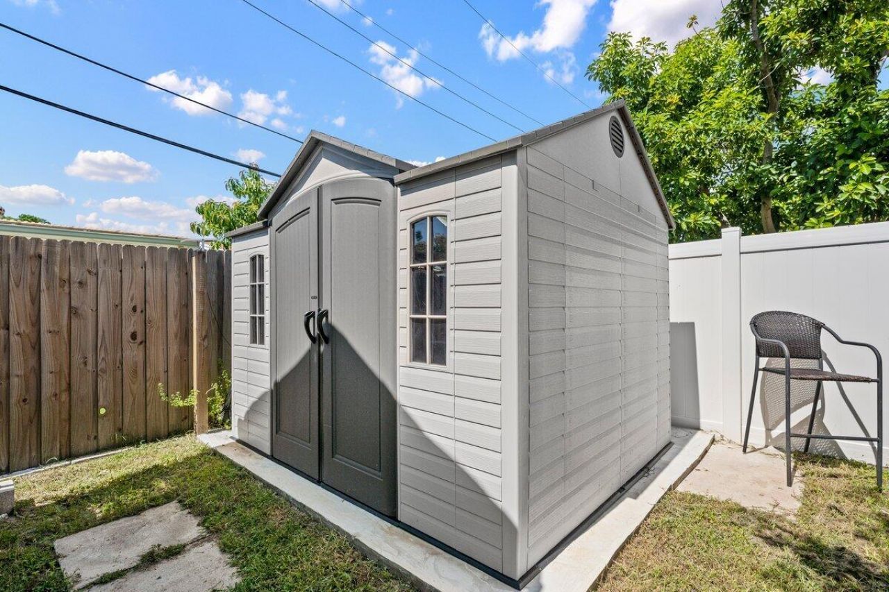 313 SW 7th Street, Hallandale Beach, FL 33009 Photo