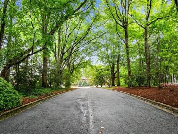 10 Fountain Manor Drive, Unit B, Greensboro, NC 27405
