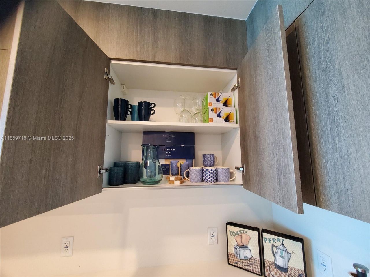 17550 Collins Ave, Unit 1403, Sunny Isles Beach, FL 33160 Photo