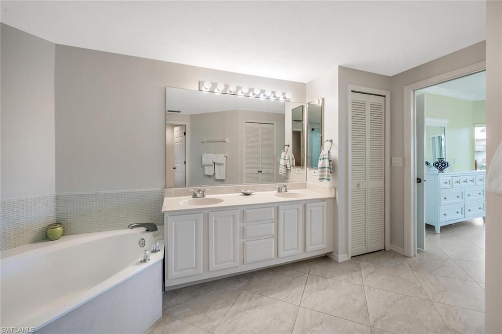 26901 Wedgewood Dr, Unit 101, Bonita Springs, FL 34134 Photo