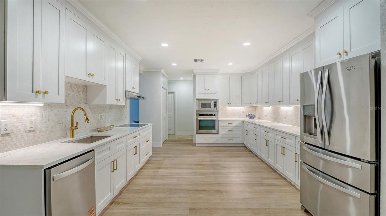 3639 Beneva Oaks Boulevard, Sarasota, FL 34238 Photo