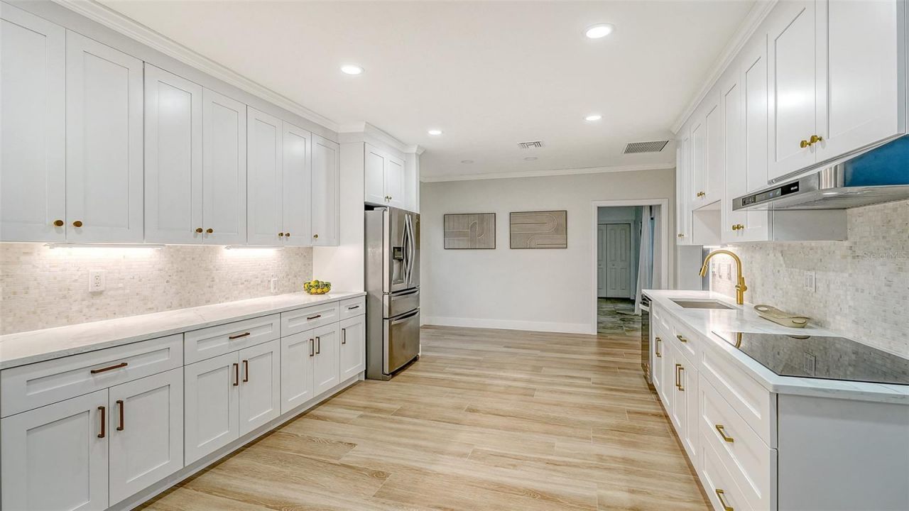 3639 Beneva Oaks Boulevard, Sarasota, FL 34238 Photo