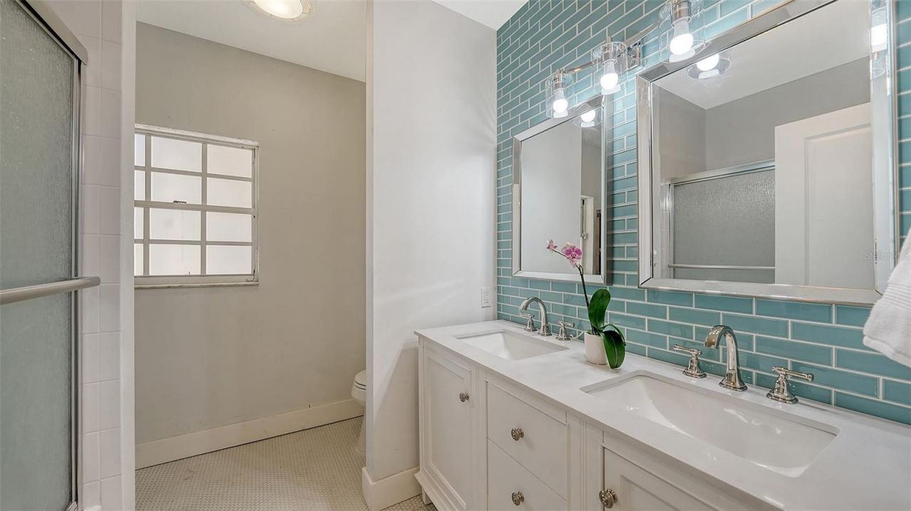 3639 Beneva Oaks Boulevard, Sarasota, FL 34238 Photo