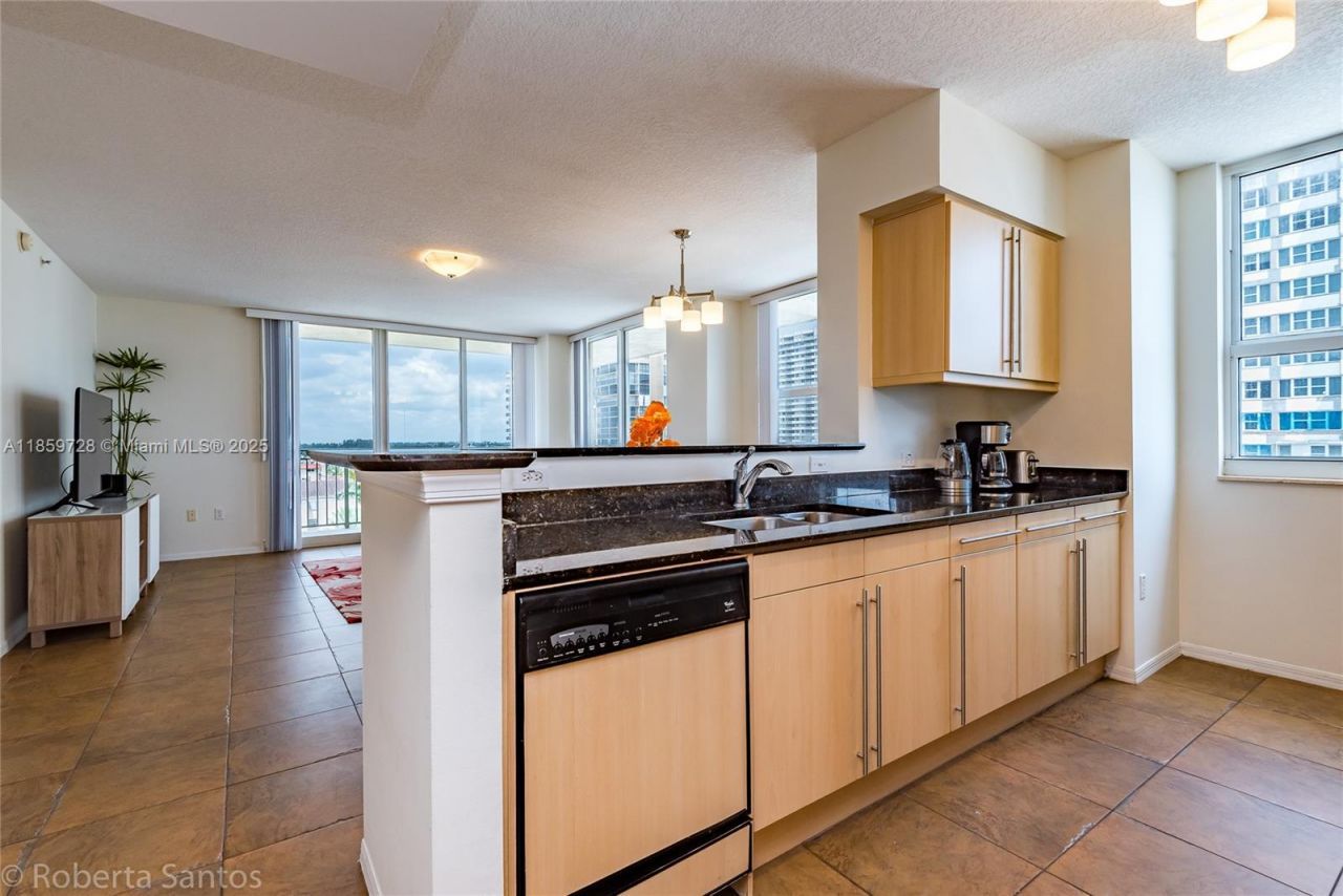 2080 S Ocean Dr, Unit 602, Hallandale Beach, FL 33009 Photo