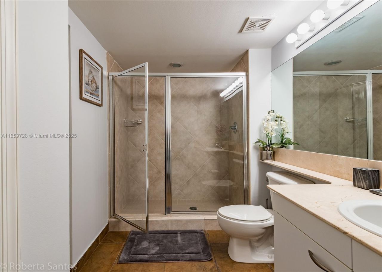 2080 S Ocean Dr, Unit 602, Hallandale Beach, FL 33009 Photo