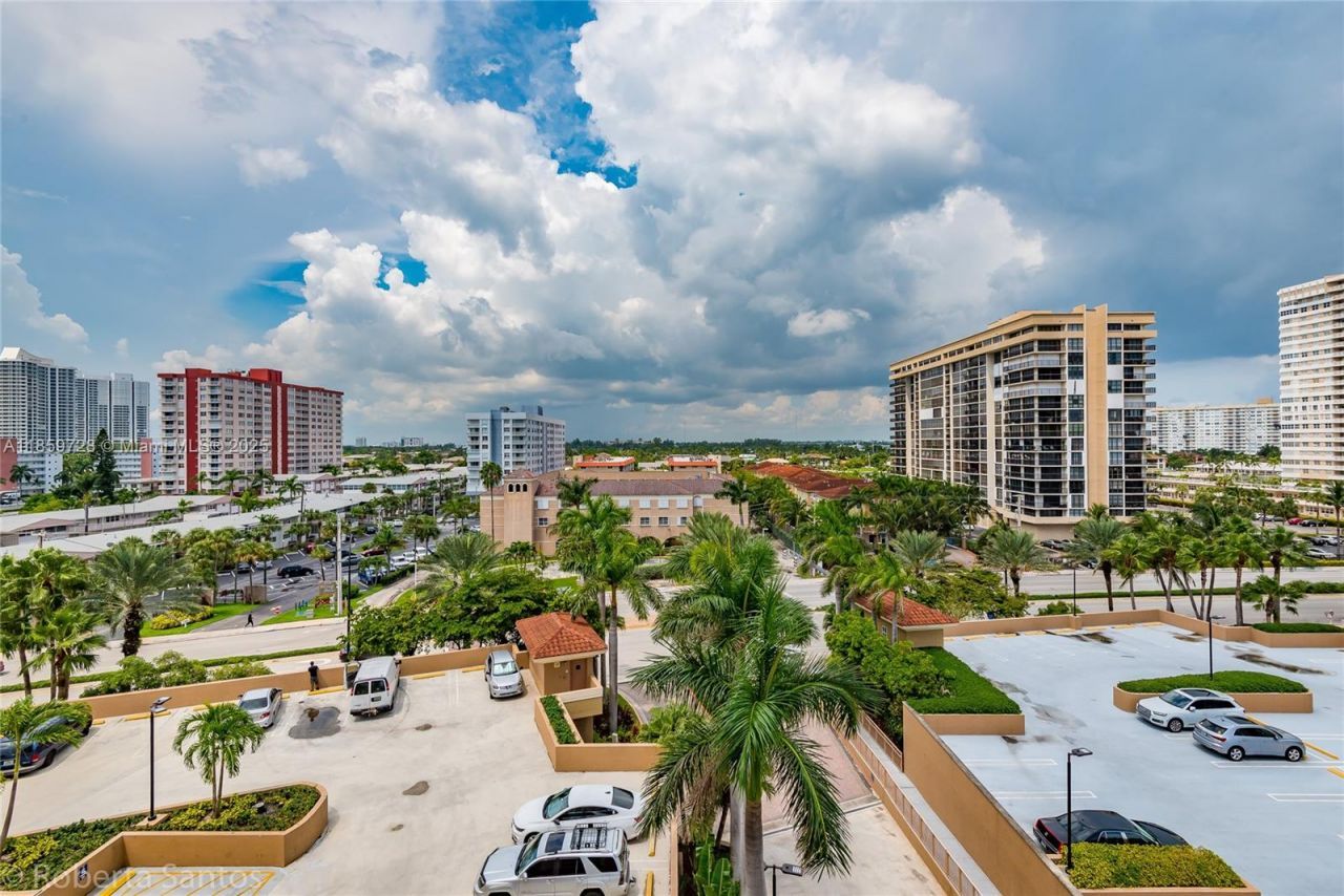 2080 S Ocean Dr, Unit 602, Hallandale Beach, FL 33009 Photo