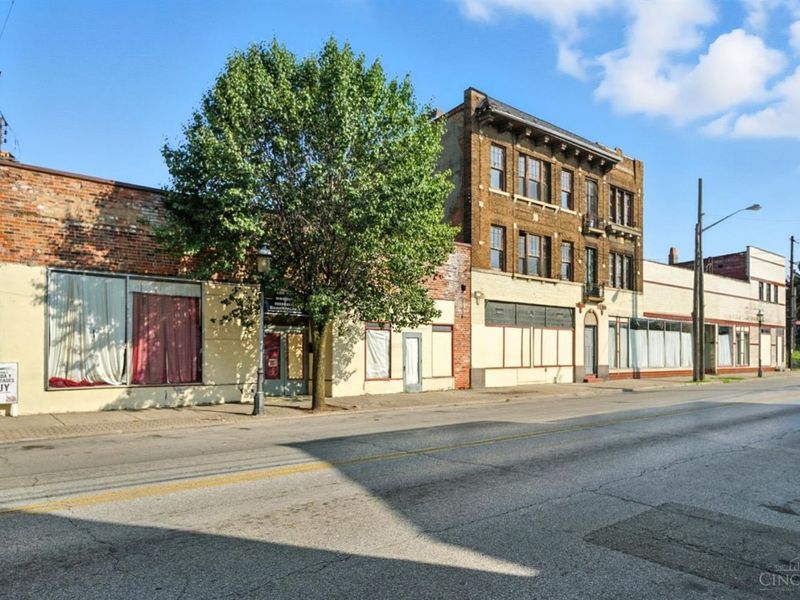 6117 Vine Street, Cincinnati, OH 45216 Photo 3