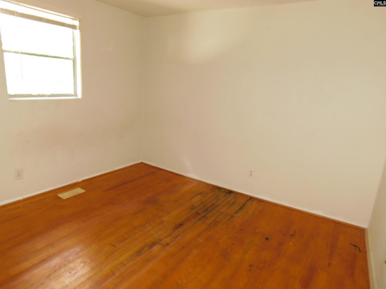 4025 Percival Road Photo 6