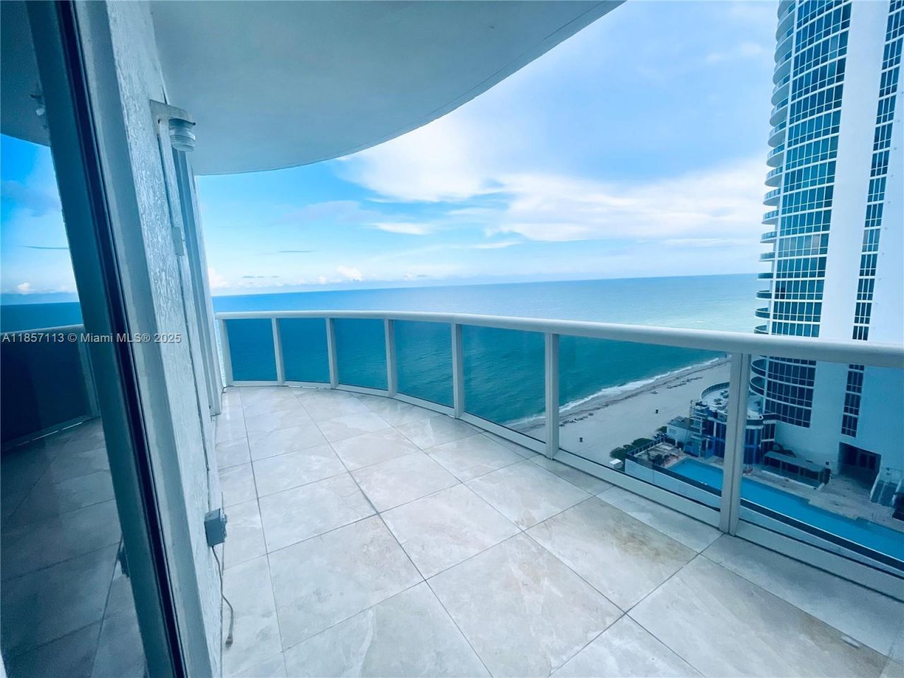 16001 Collins Ave, Unit 1402, Sunny Isles Beach, FL 33160 Photo