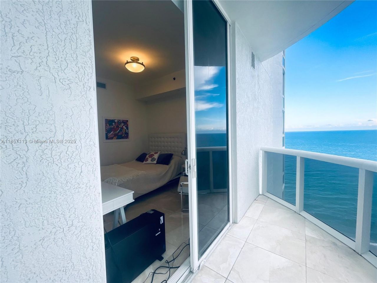 16001 Collins Ave, Unit 1402, Sunny Isles Beach, FL 33160 Photo