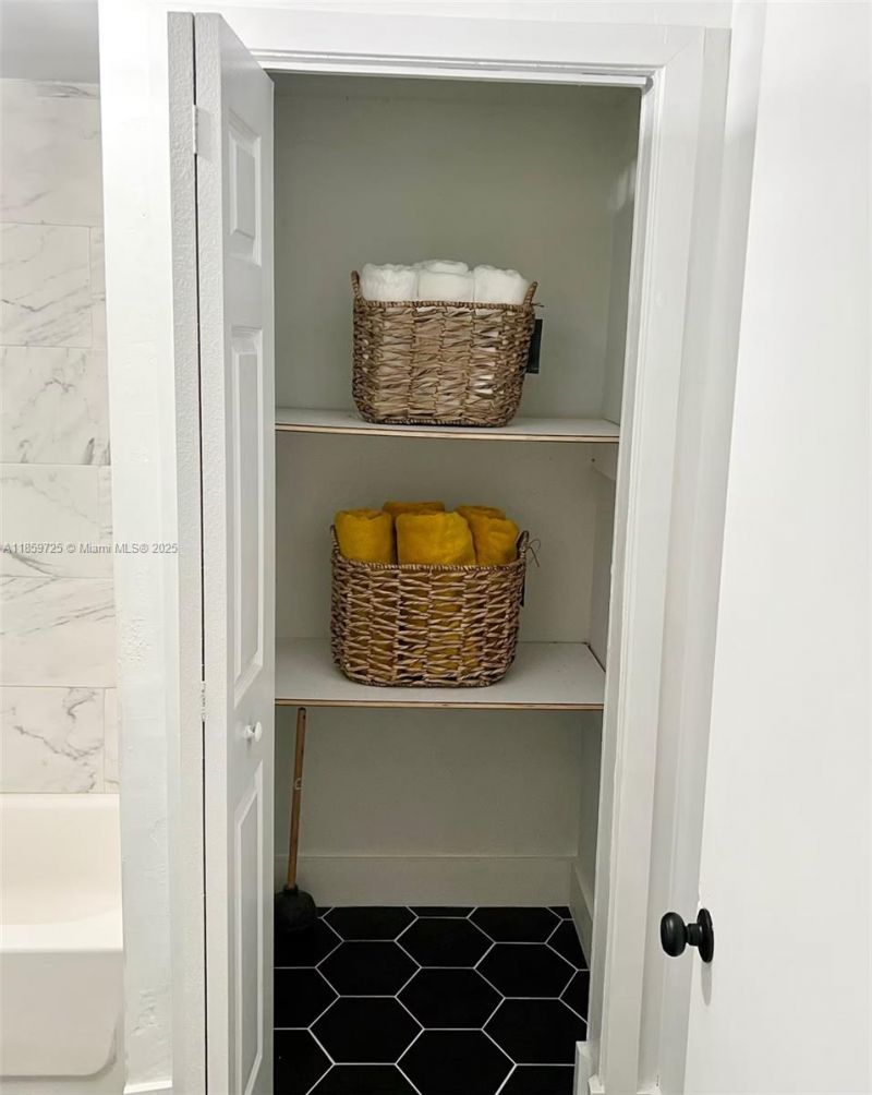 2701 NW 24th Ct, Unit R, Miami, FL 33142 Photo