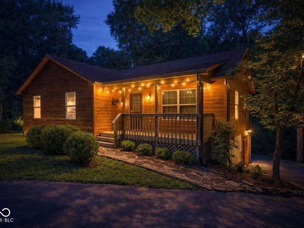 8157 Center Lake Road, Nineveh, IN 46164