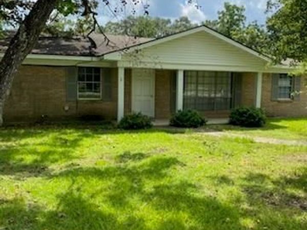 5718 Apache Drive, Satsuma, AL 36572