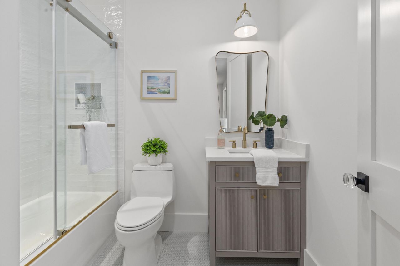 178 Beresford Creek Street Photo 41