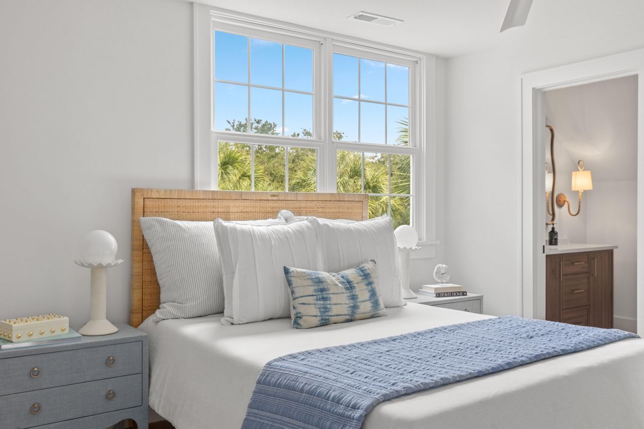 178 Beresford Creek Street Photo 44