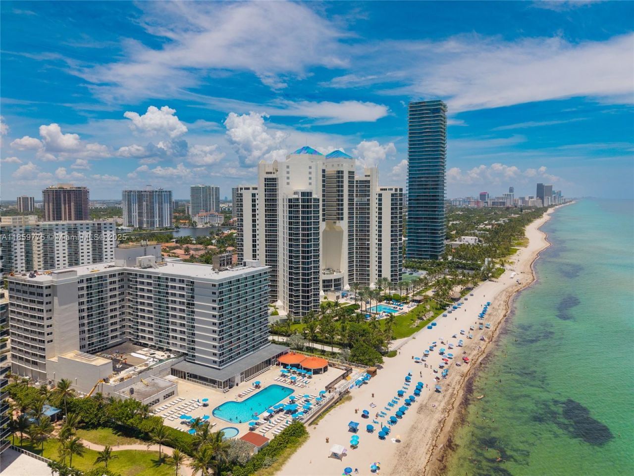 19201 Collins Ave, Unit 822, Sunny Isles Beach, FL 33160 Photo