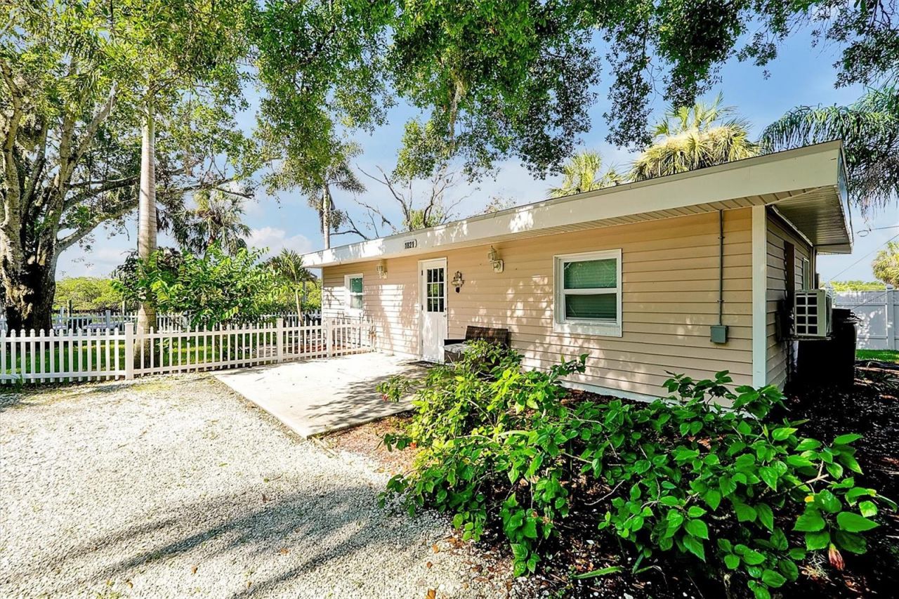 1800 Kofresi Court, Ruskin, FL 33570 Photo