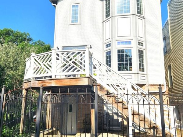 2025 N Sawyer Avenue, Chicago, IL 60647