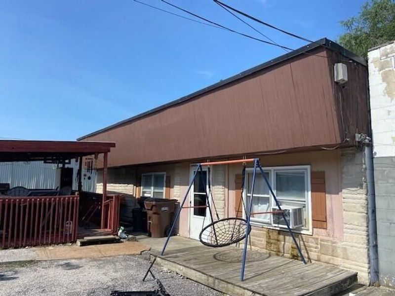 307 Hamilton Avenue, Augusta, KY 41002 Photo 3