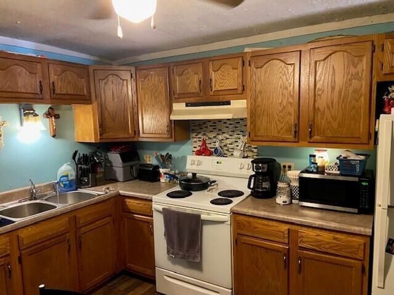 307 Hamilton Avenue, Augusta, KY 41002 Photo 6