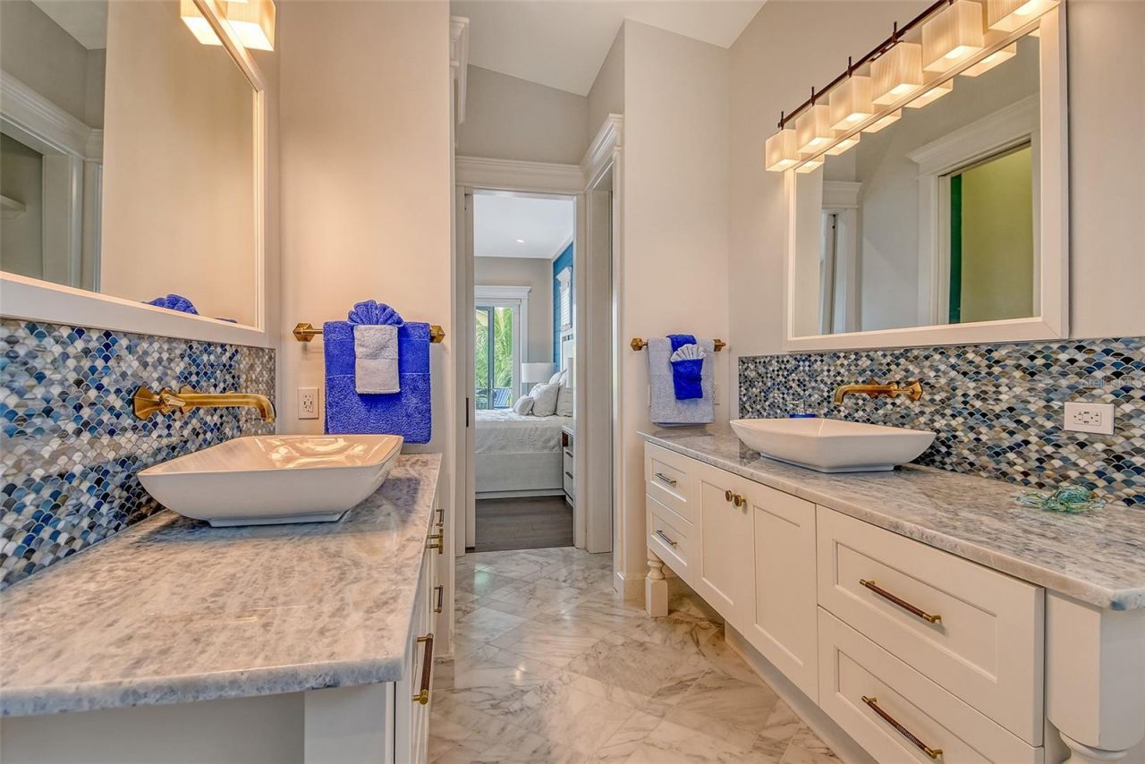 5005 Gulf Of Mexico Drive, Unit 5, Longboat Key, FL 34228 Photo