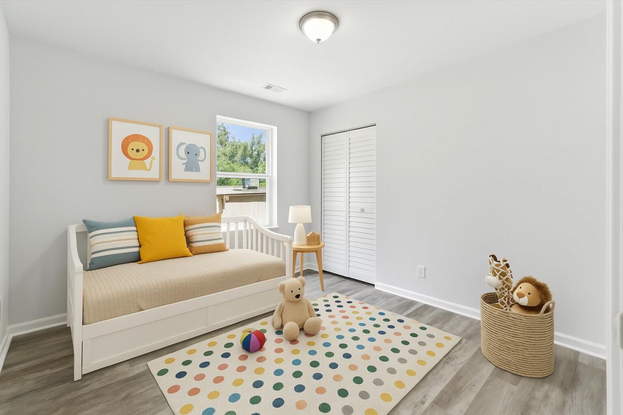 127 Macallan Court Court Photo 10