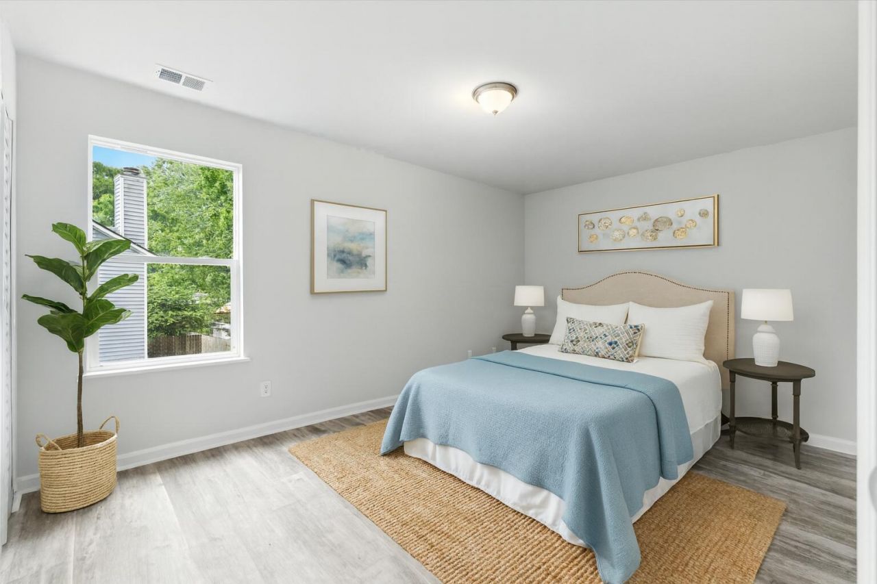 127 Macallan Court Court Photo 11