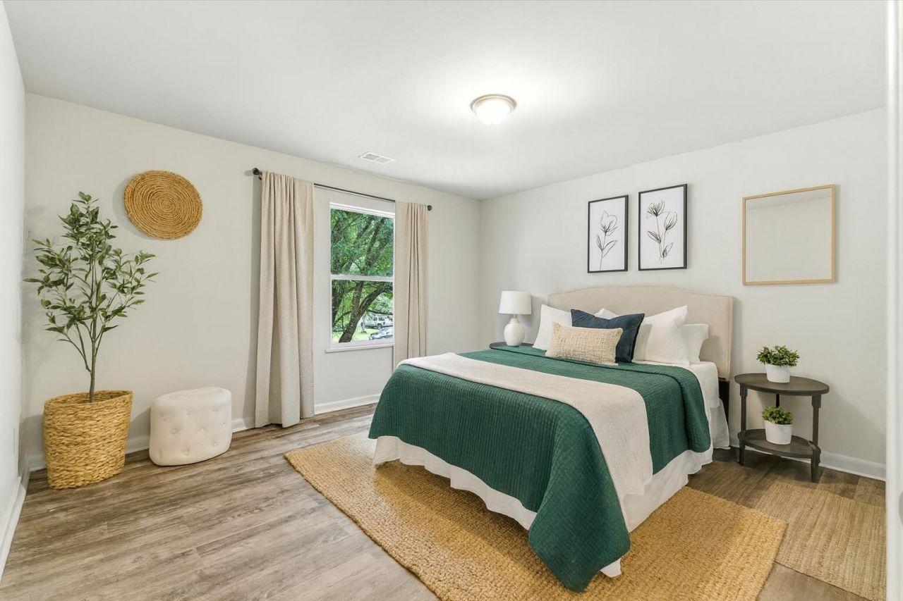 127 Macallan Court Court Photo 9