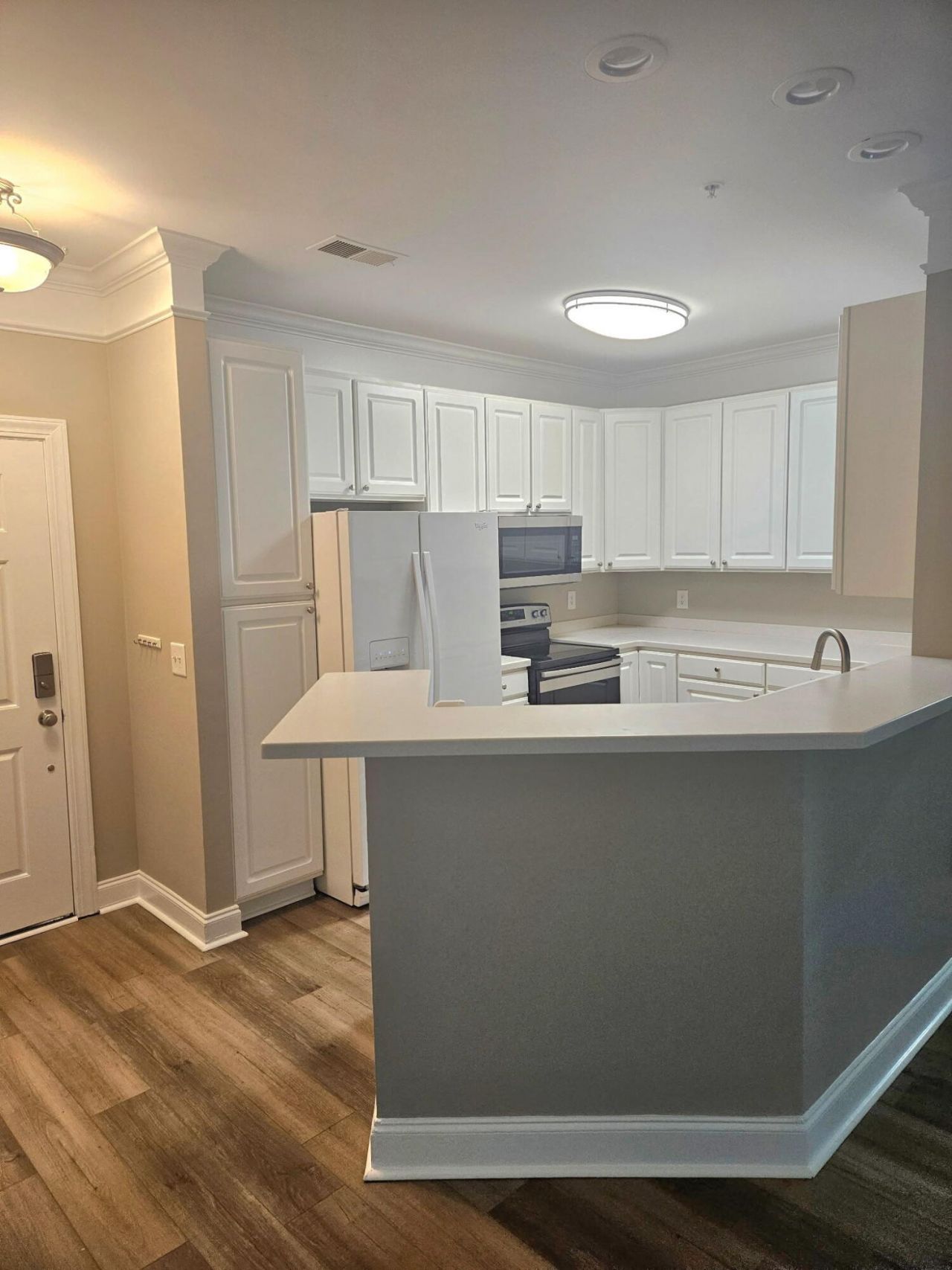 1025 Riverland Woods Place Photo 10