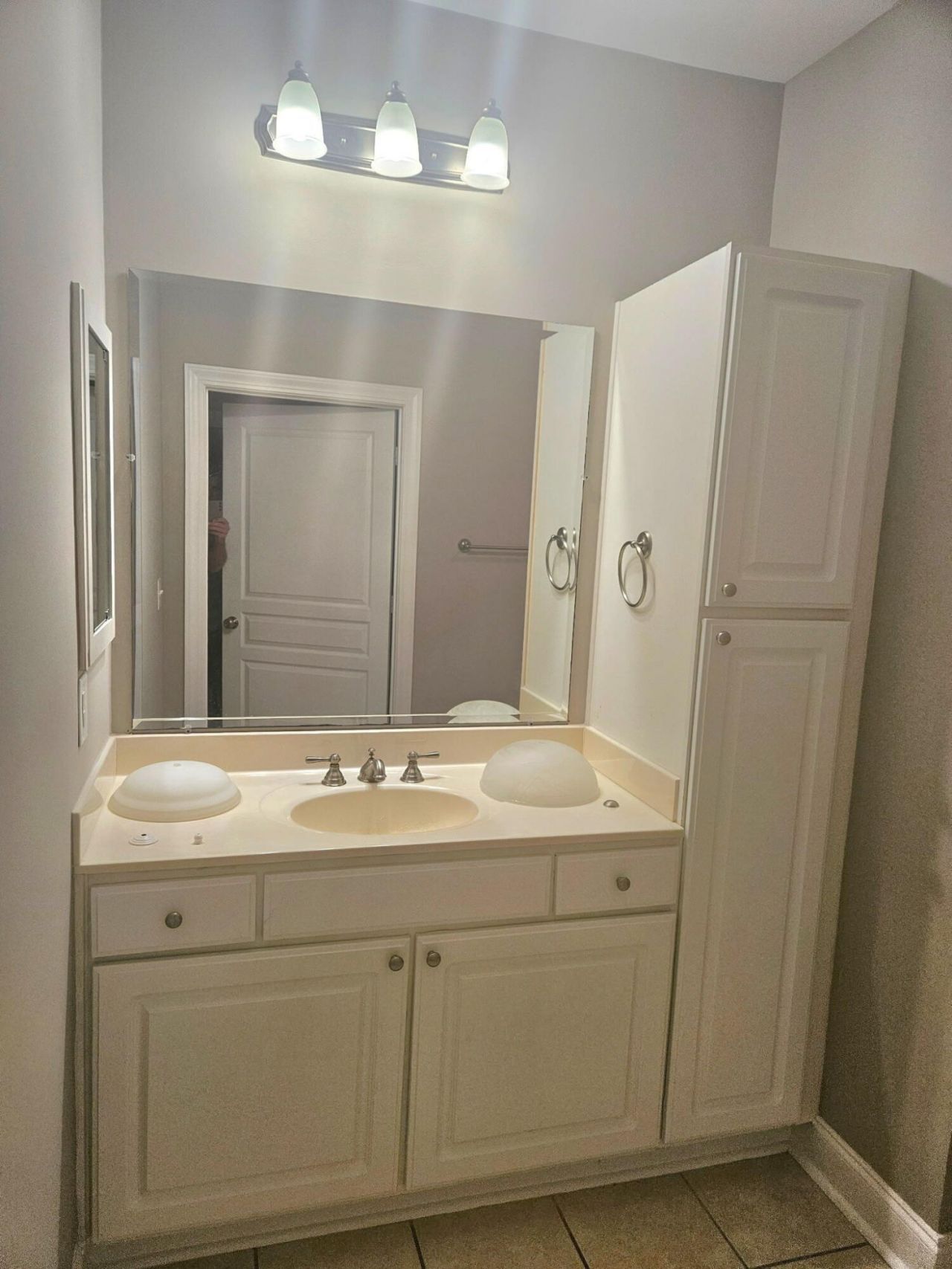 1025 Riverland Woods Place Photo 7