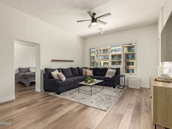 16 W Encanto Boulevard, Unit 415, Phoenix, AZ 85003