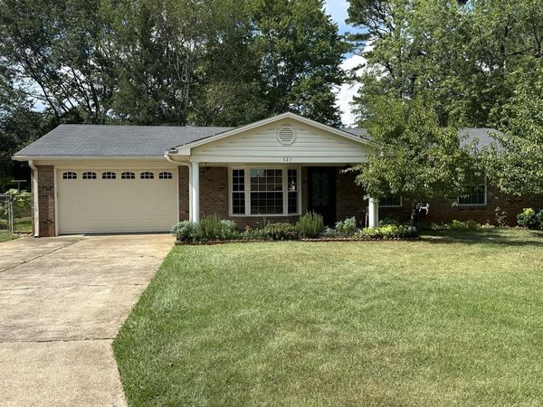 625 Ridgeland, New Albany, MS 38652
