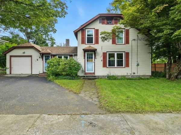 7 Stanton Ave, Huntington, MA 01050