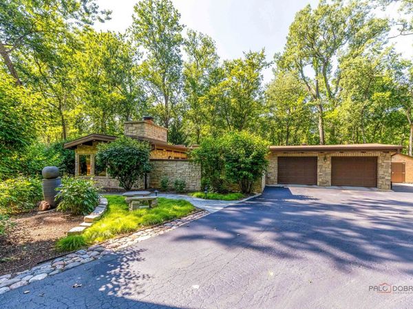 3030 Orange Brace Road, Riverwoods, IL 60015