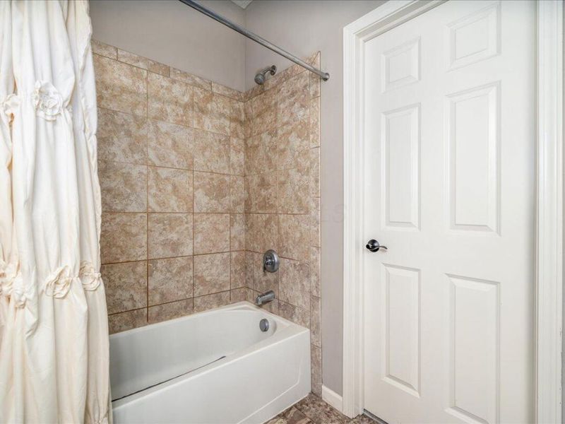 678 Green Forest Place Place, Lithopolis, OH 43136 Photo 15