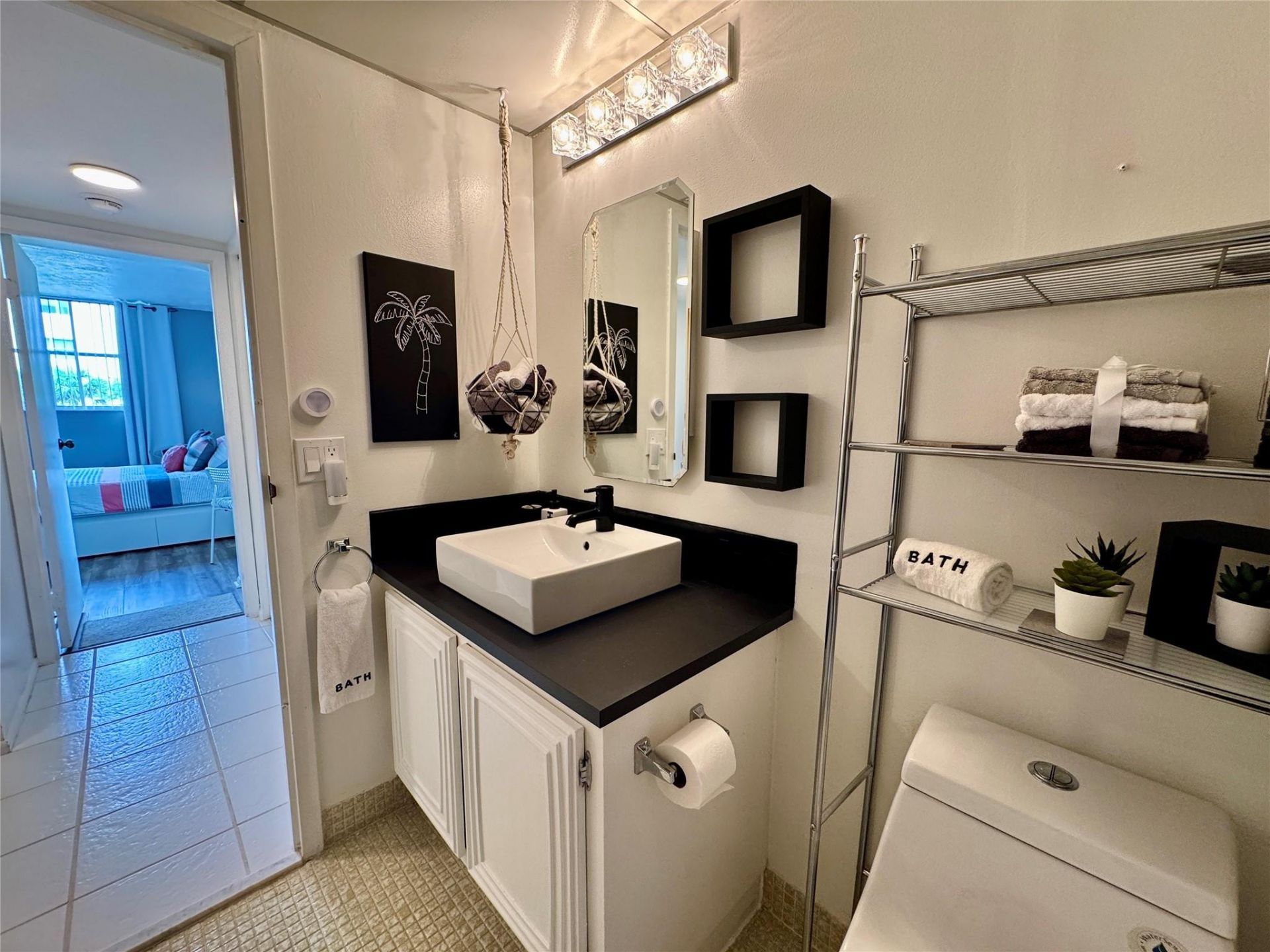 2811 Somerset Drive, Unit 206, Lauderdale Lakes, FL 33311 Photo