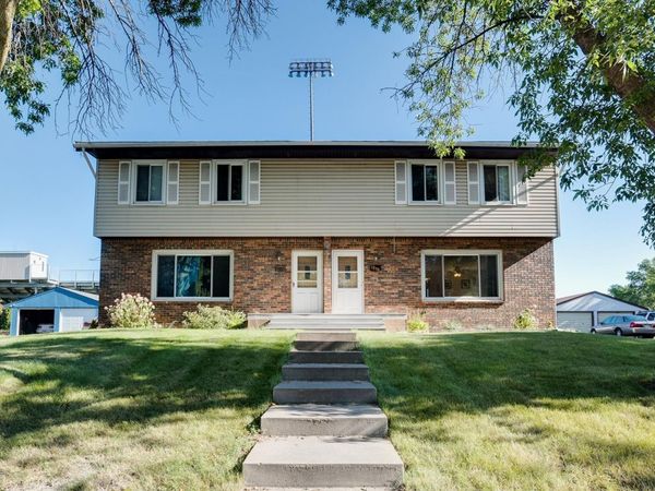 1272 Poppyseed Drive, New Brighton, MN 55112