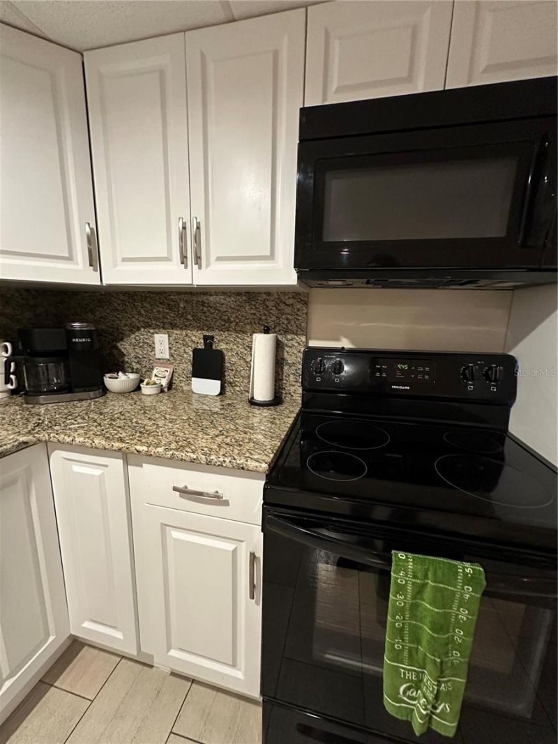 1345 Airport Drive, Unit H20, Tallahassee, FL 32304 Photo