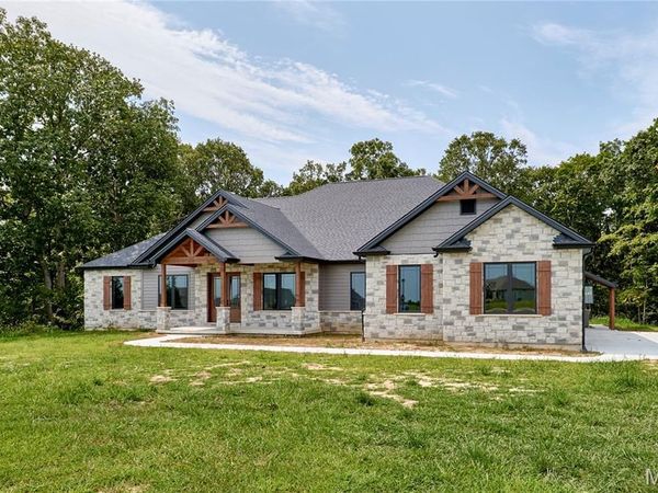 170 Blue Sky Drive, Defiance, MO 63341