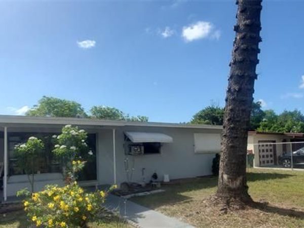 1795 Lauderdale Manor Dr, Fort Lauderdale, FL 33311