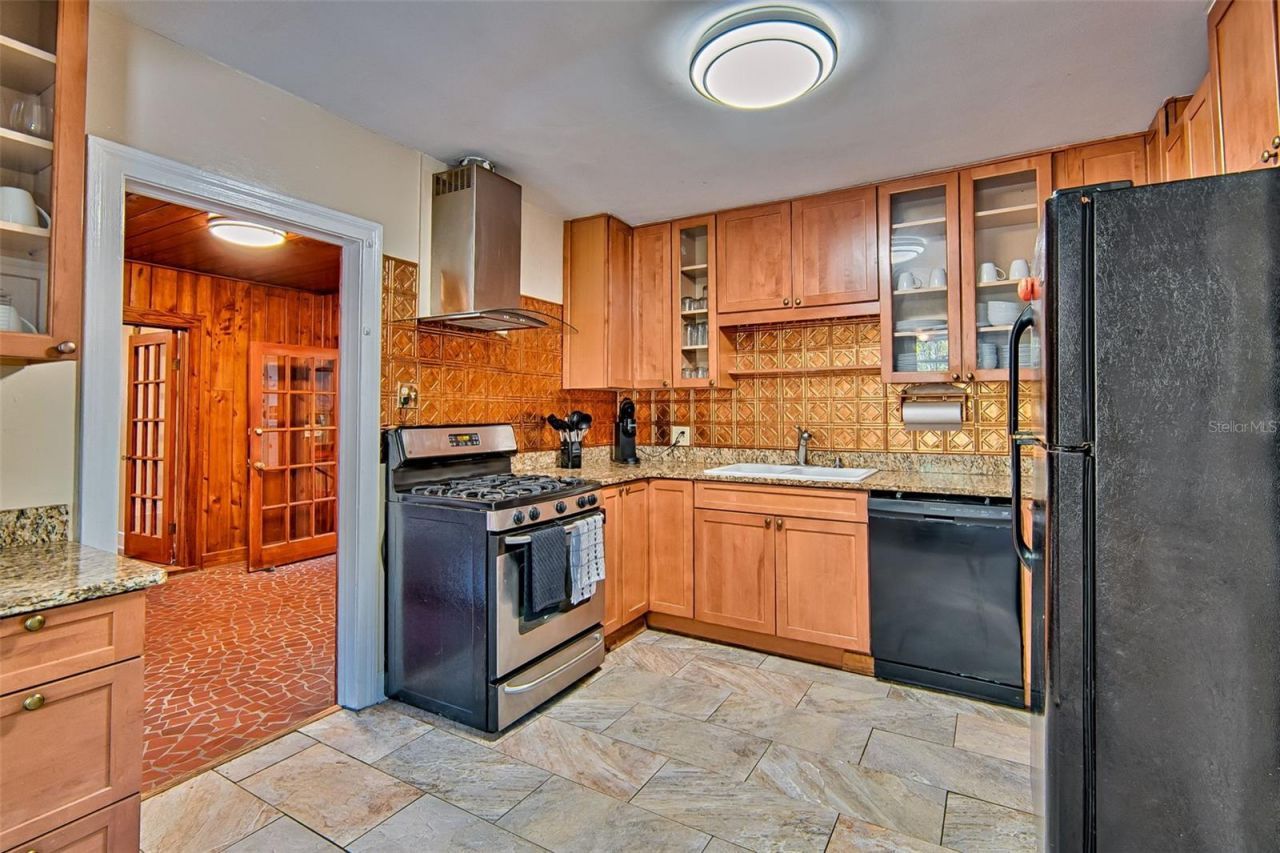 1636 NW 8th Avenue, Gainesville, FL 32603 Photo