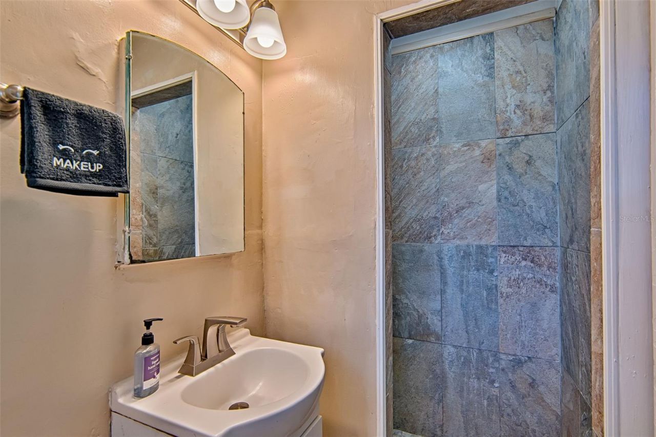 1636 NW 8th Avenue, Gainesville, FL 32603 Photo