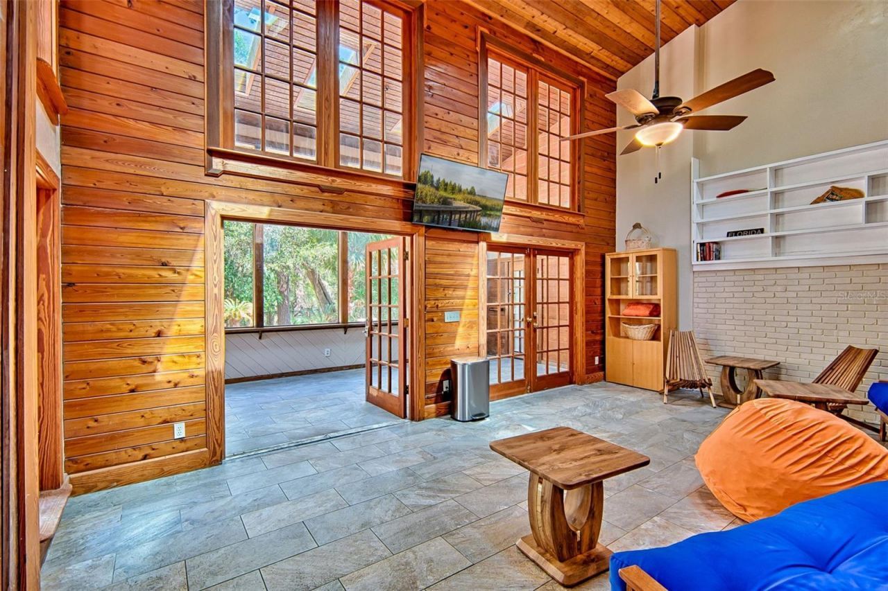 1636 NW 8th Avenue, Gainesville, FL 32603 Photo