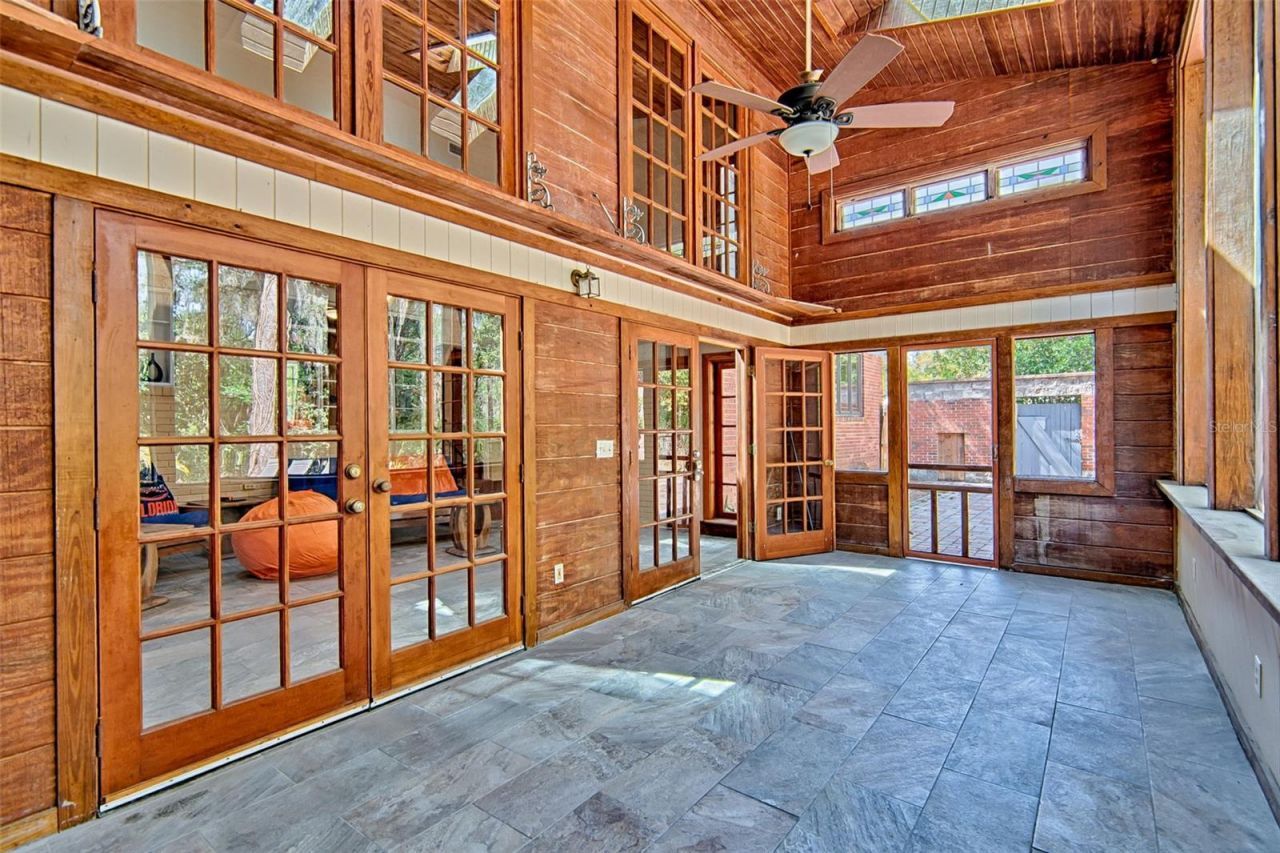 1636 NW 8th Avenue, Gainesville, FL 32603 Photo