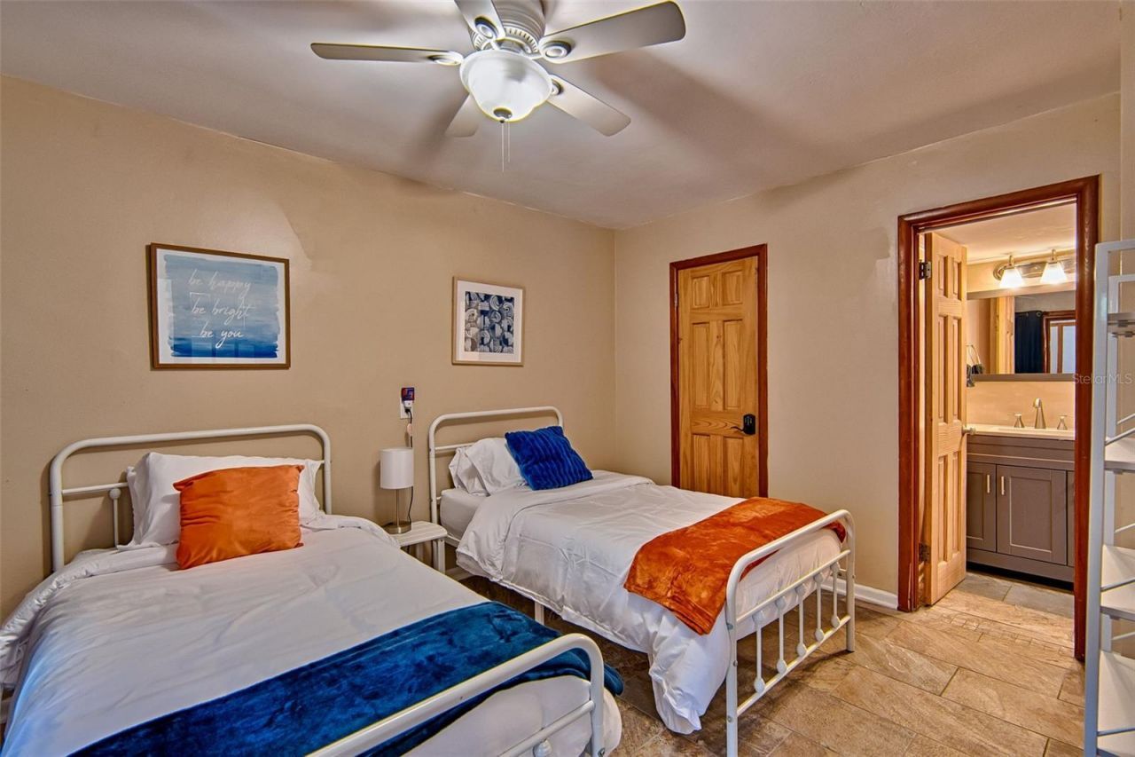 1636 NW 8th Avenue, Gainesville, FL 32603 Photo