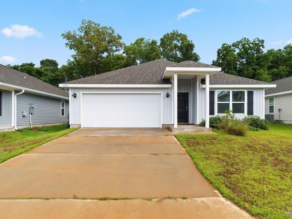 5233 Peach Dr, Pace, FL 32571