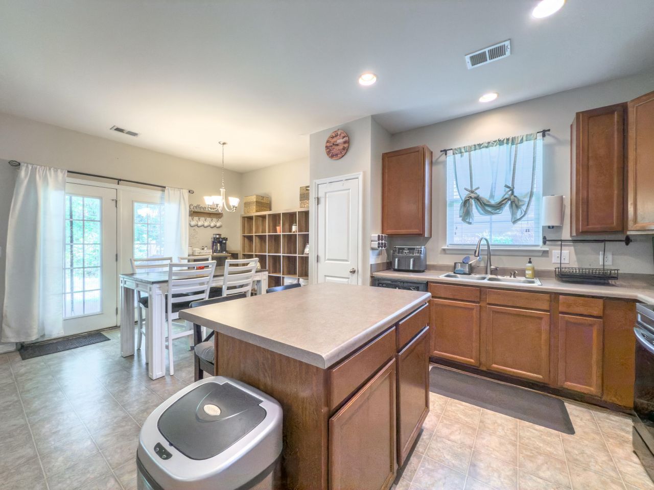 498 Stoney Field Drive Photo 12