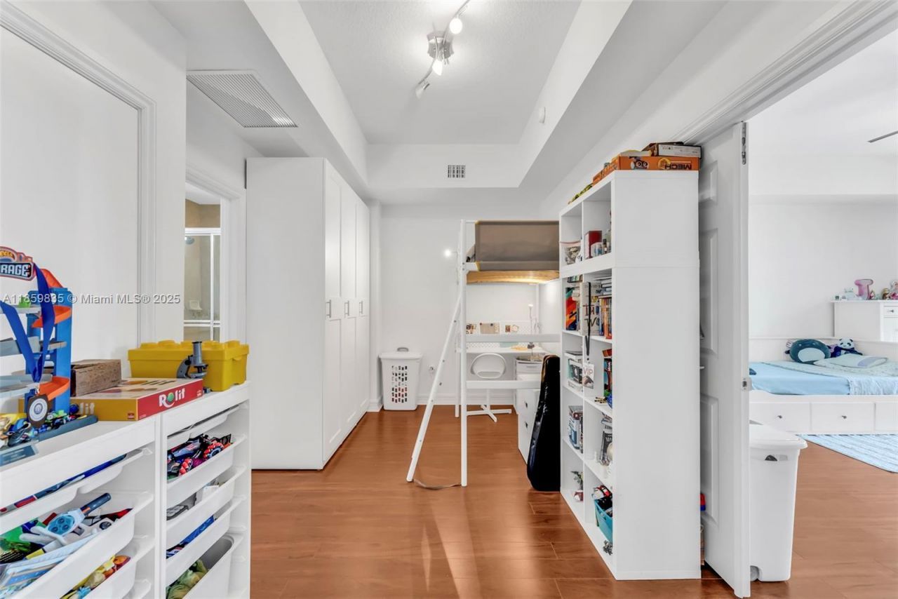 3001 NE 185th St, Unit 610, Aventura, FL 33180 Photo