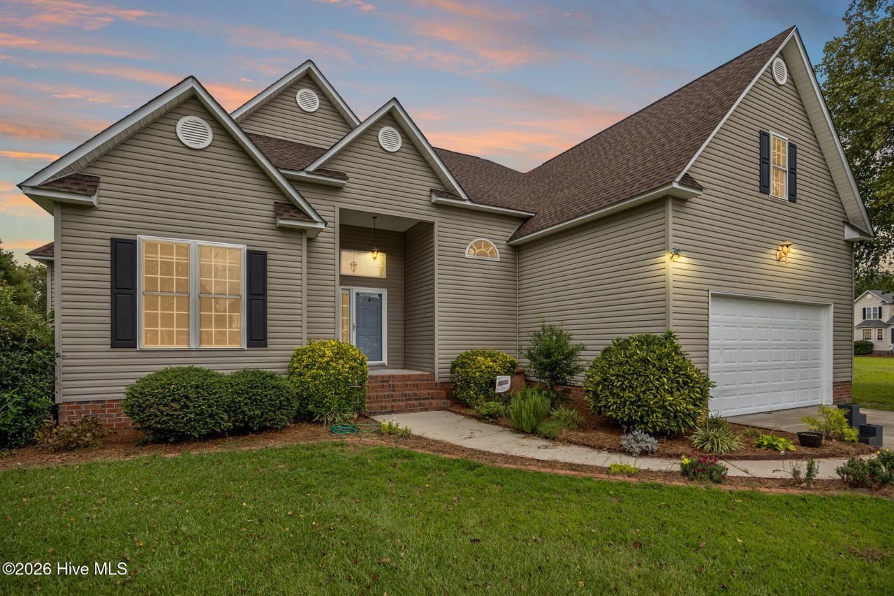 2616 Spring Creek Drive, Grimesland, NC 27837 Main Photo